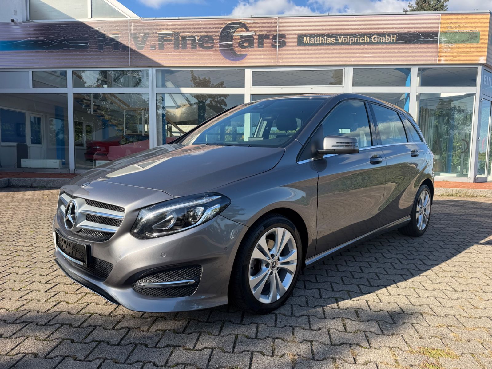 Mercedes-Benz B 200